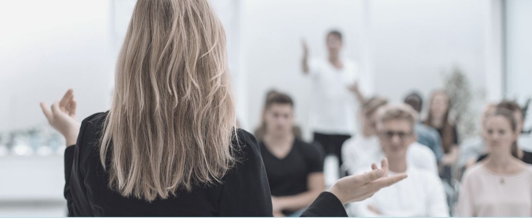 female leader delivering online trainings 